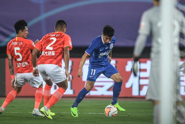 字母哥59+14雄鹿险胜活塞 魔术克步行者4连胜